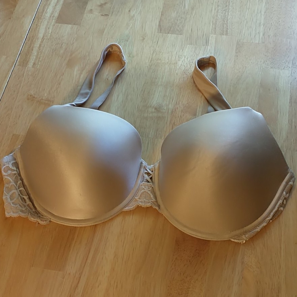 Maidenform 40C push-up demi bra